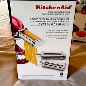 BRAND NEW KitchenAid Stand Mixer Attachment 3 - PIECE PASTA ROLLER & CUTTER SET…